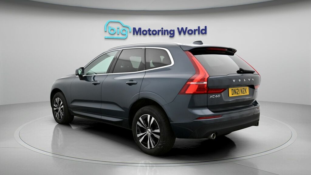 Volvo XC60 Momentum DN21NZK Blue #5