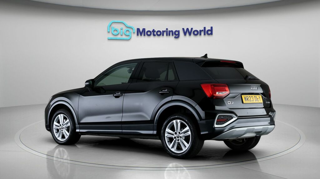 Audi Q2 Sport Black #5