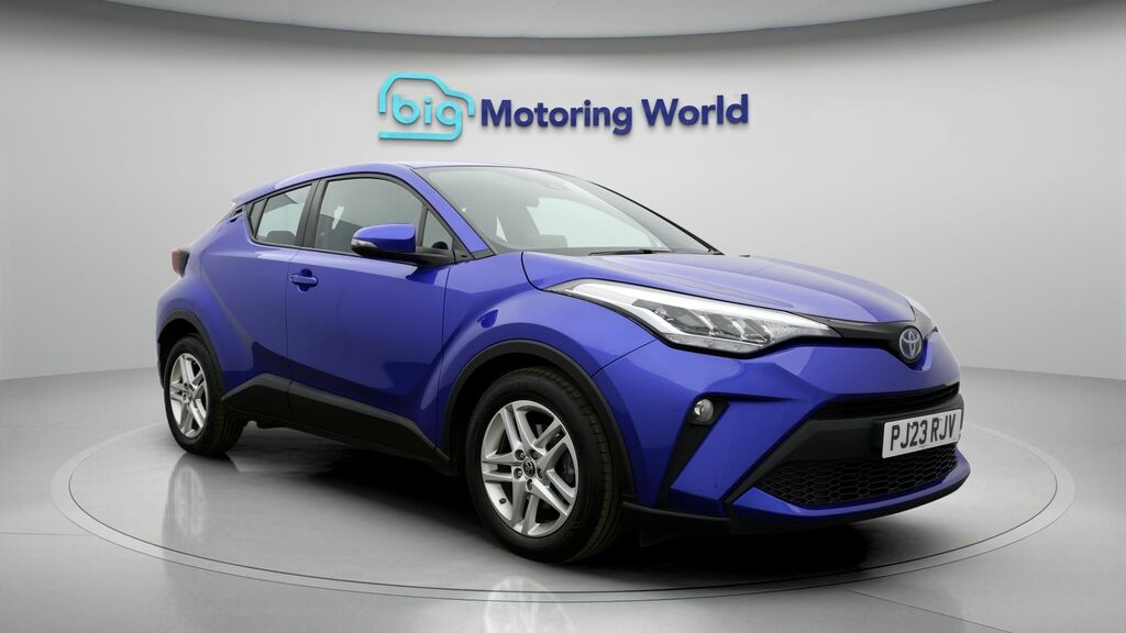 Toyota C-Hr Icon Blue