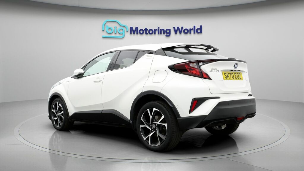 Toyota C-Hr Design White #5