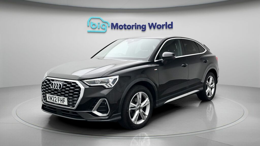Audi Q3 S Line KM22FHF Black #3