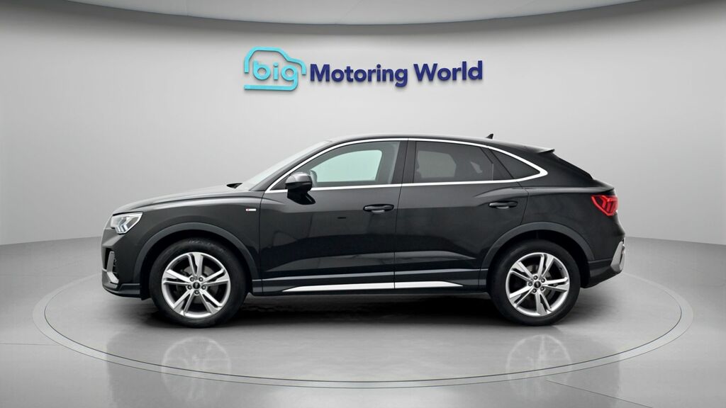 Audi Q3 S Line KM22FHF Black #4