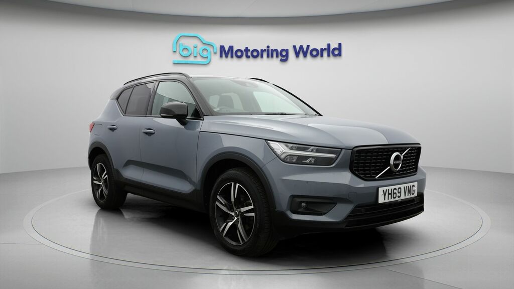 Volvo XC40 R-design Grey