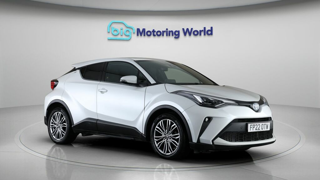 Toyota C-Hr Excel White
