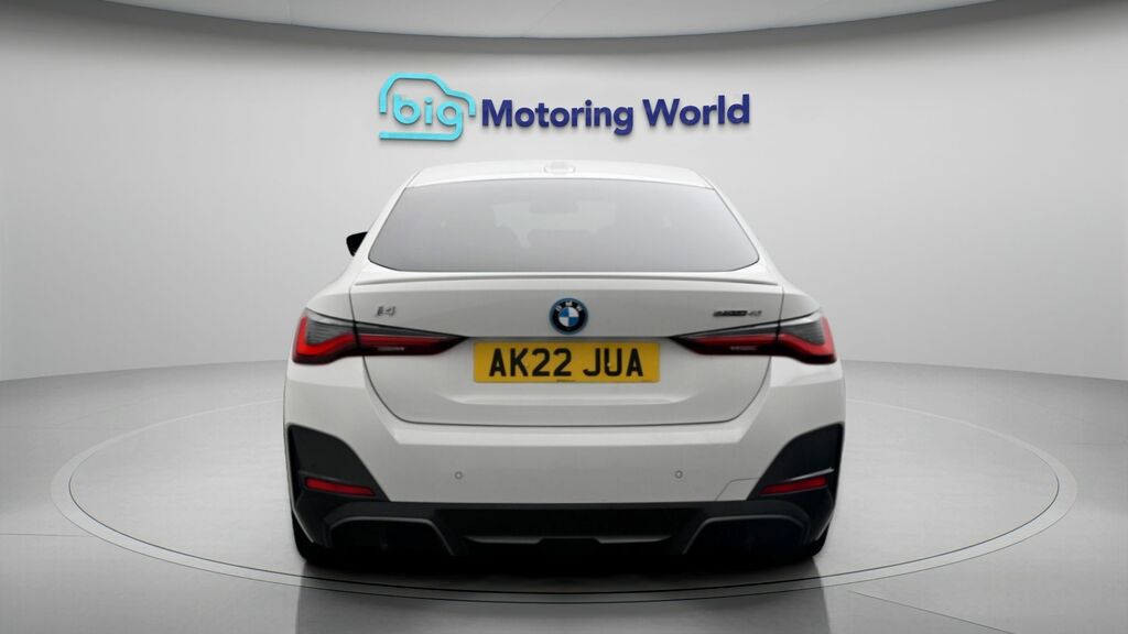 BMW i4 M Sport AK22JUA White #6
