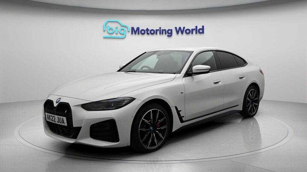 BMW i4 M Sport AK22JUA White #3