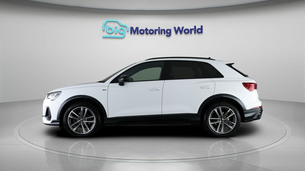 Audi Q3 Black Edition DF22NHK White #4