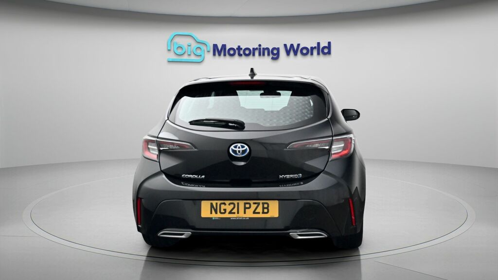 Toyota Corolla Icon Tech Black #6