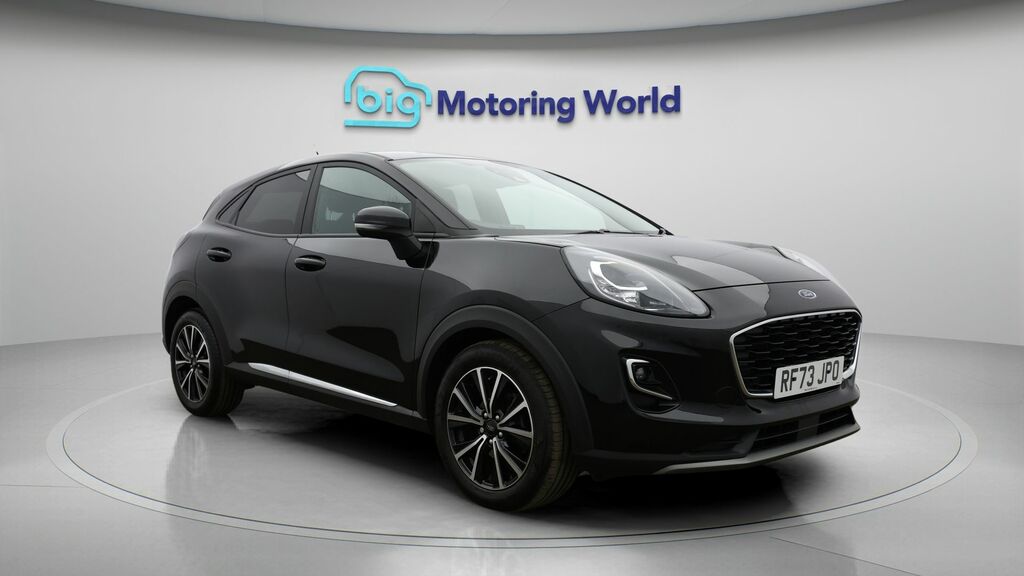 Ford Puma Titanium Black