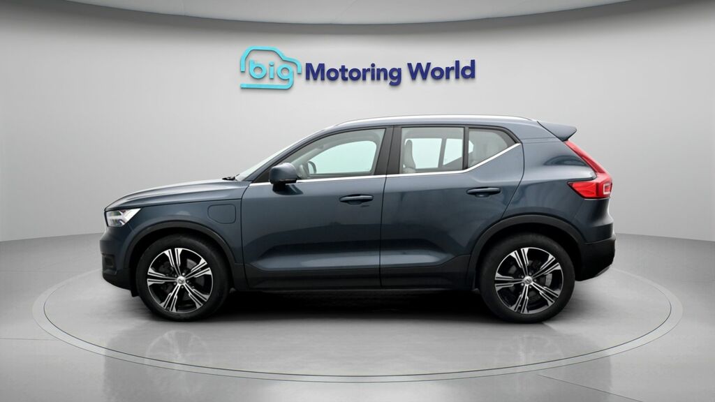 Volvo XC40 Inscription Pro Blue #4