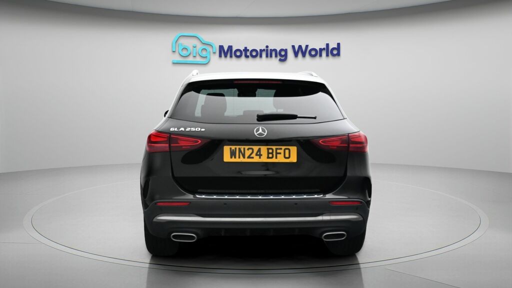 Mercedes-Benz GLA Class Amg Line Black #5