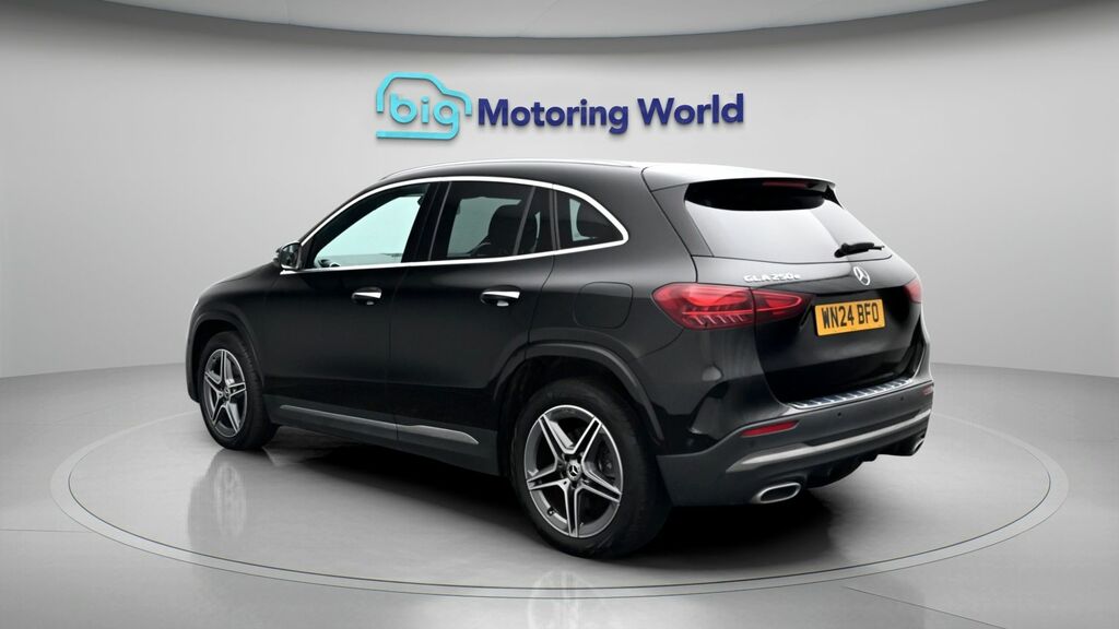 Mercedes-Benz GLA Class Amg Line Black #4