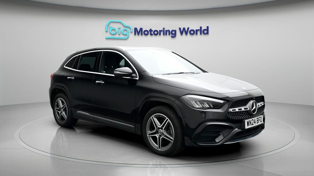 Mercedes-Benz GLA Class Amg Line Black