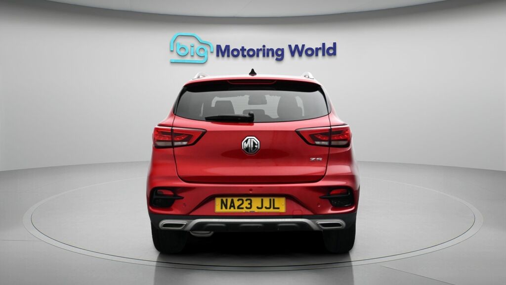 MG ZS Exclusive Red #6