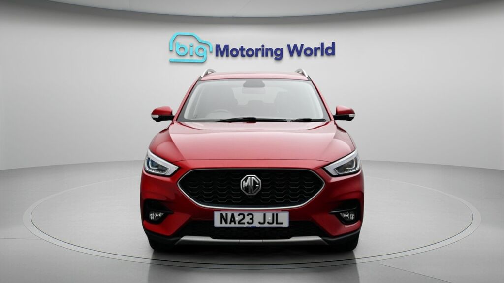MG ZS Exclusive Red #2