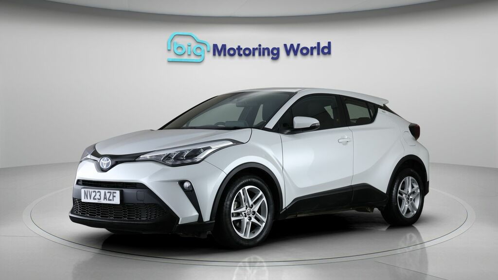 Toyota C-Hr Icon White #3