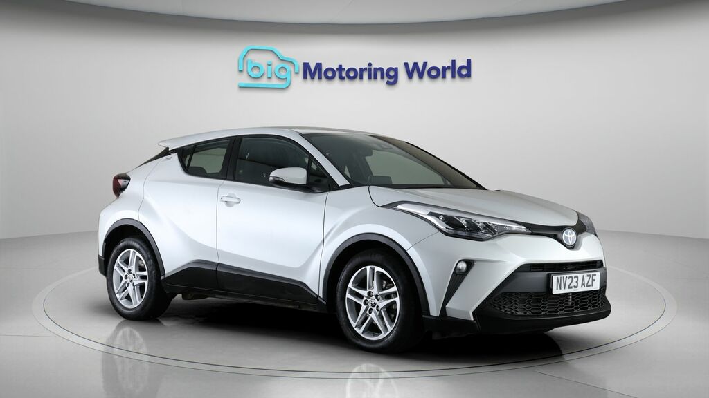 Toyota C-Hr Icon White