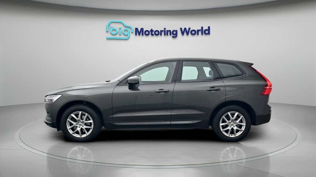 Volvo XC60 Momentum Grey #4