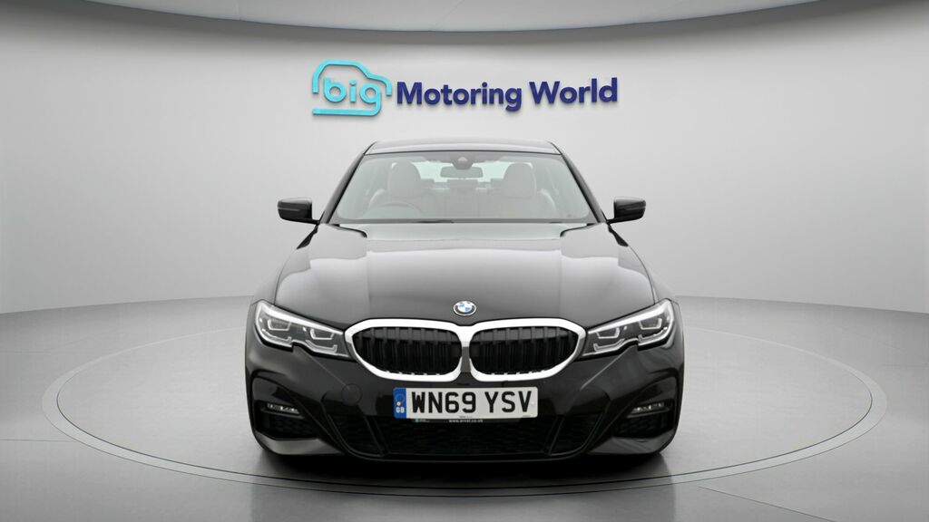 BMW 3 Series M Sport WN69YSV Black #2