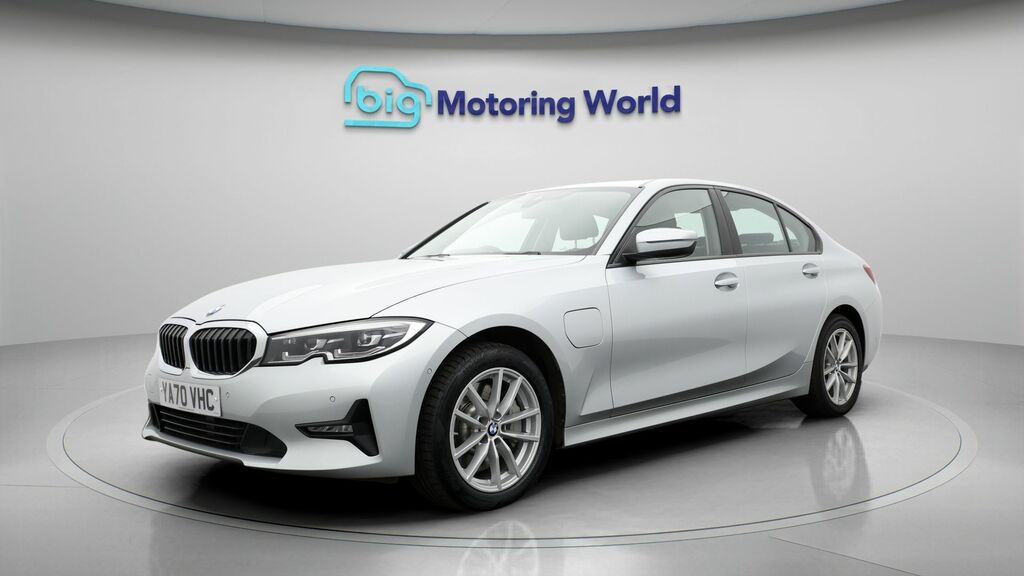 BMW 3 Series Se Pro YA70VHC Silver #3
