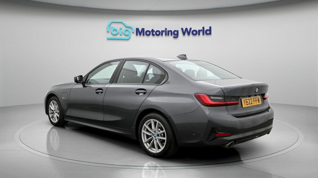 BMW 3 Series Se Pro YE22FFW Grey #5