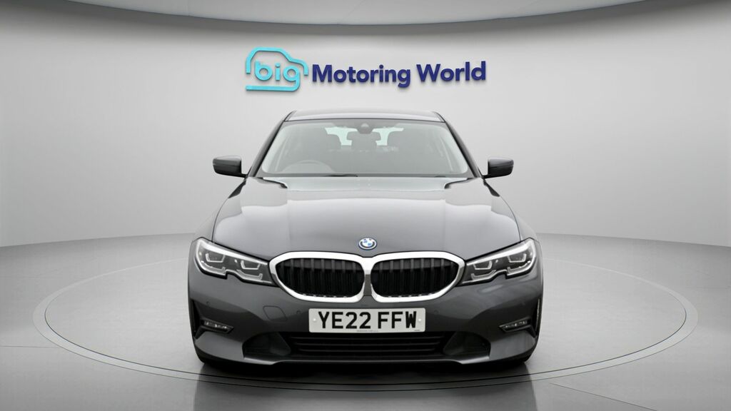 BMW 3 Series Se Pro YE22FFW Grey #2