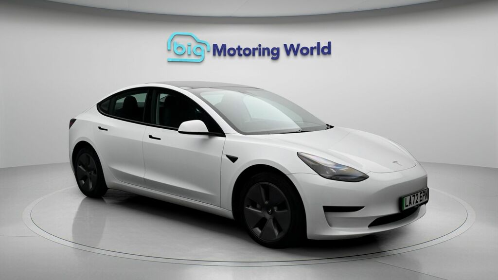 Tesla Model 3 3 Model 3 Rwd LA72EPN White
