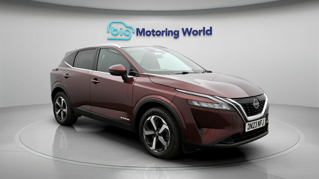 Nissan Qashqai Acenta Premium Red
