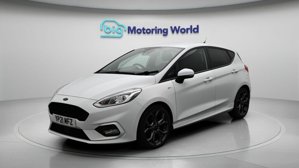 Ford Fiesta St-line Edition YP21MFZ White #3