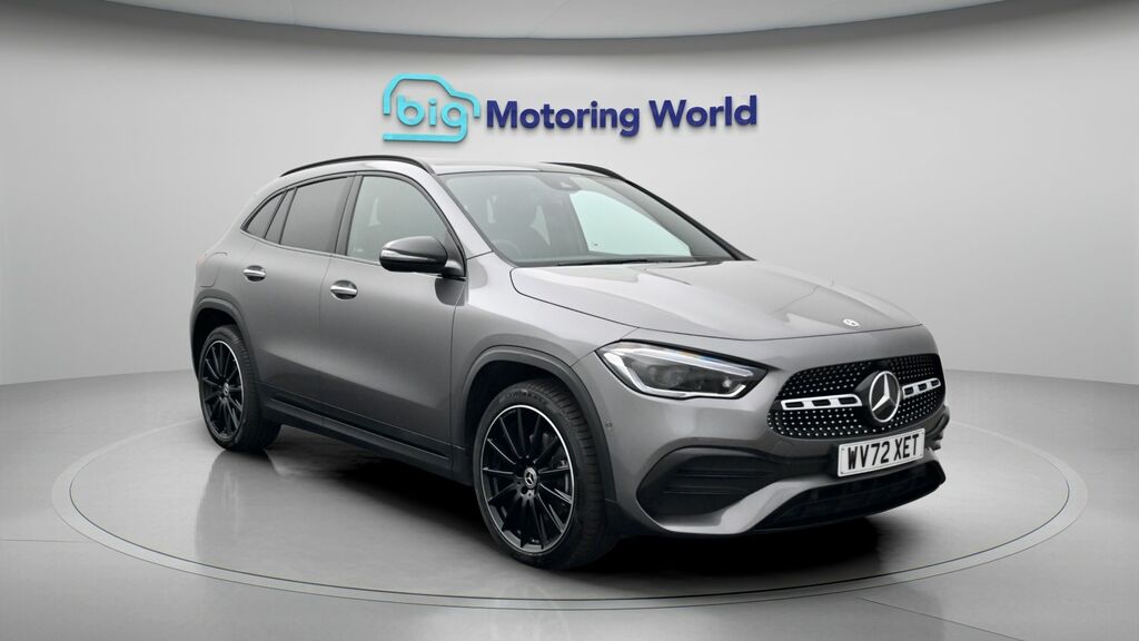 Mercedes-Benz GLA Class Amg Line Night Edition Grey