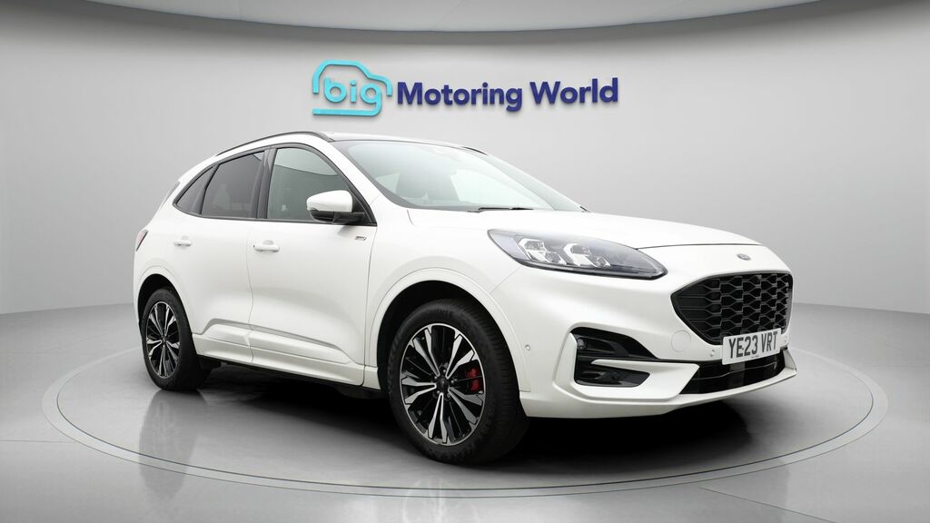 Ford Kuga St-line X White