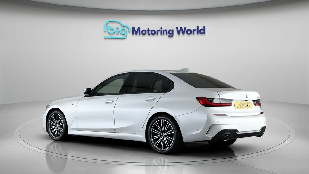 BMW 3 Series M Sport LY21SZD White #5