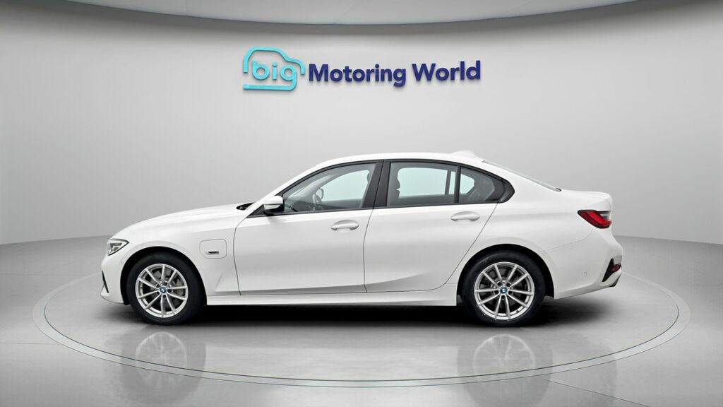 BMW 3 Series Se Pro White #4