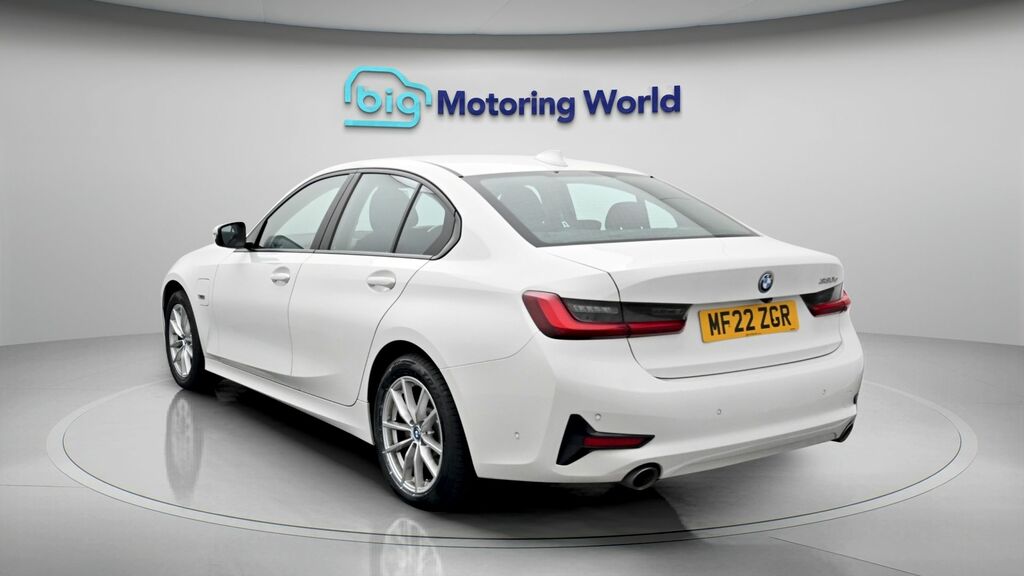 BMW 3 Series Se Pro White #5