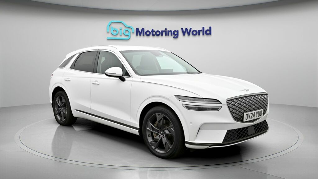 Genesis GV70 Sport White
