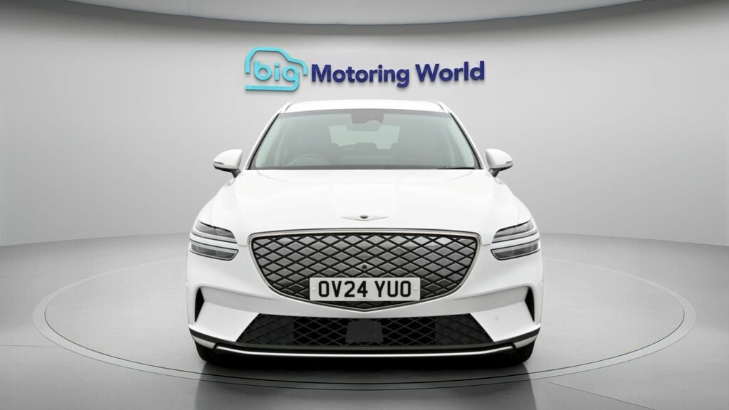 Genesis GV70 Sport White #2