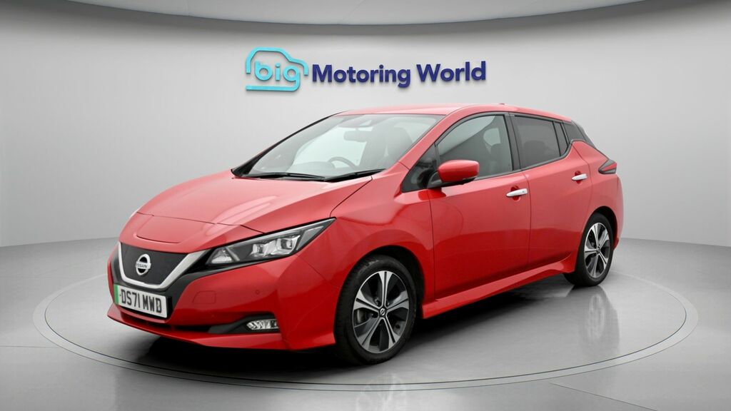 Nissan Leaf Tekna Red #3