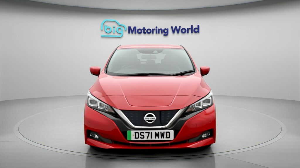 Nissan Leaf Tekna Red #2