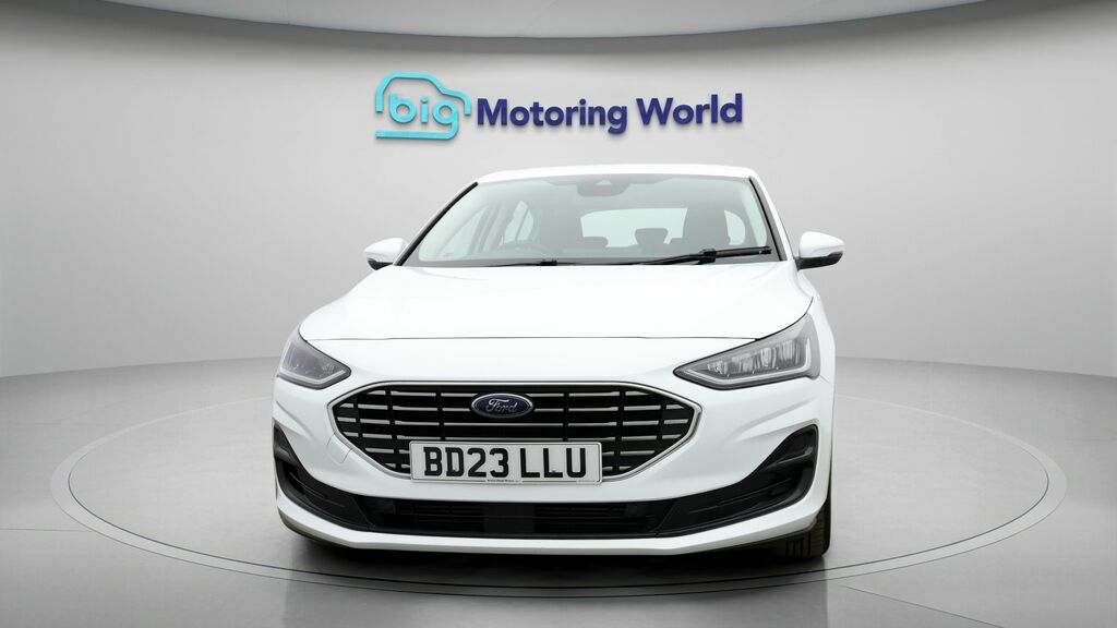 Ford Focus Titanium BD23LLU White #2