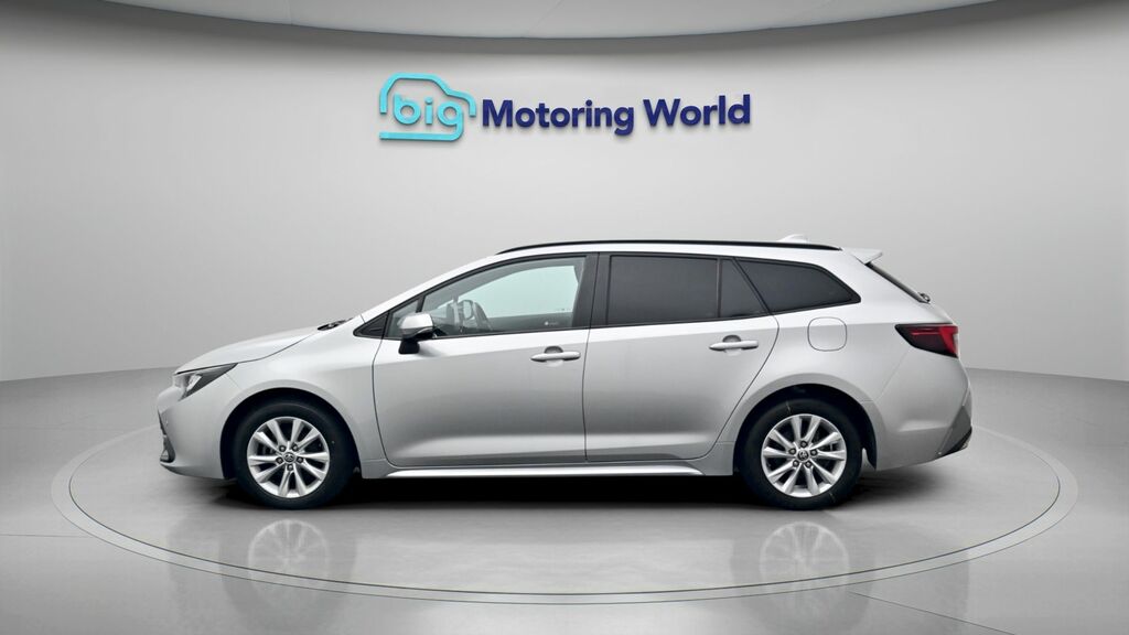 Toyota Corolla Icon Silver #4