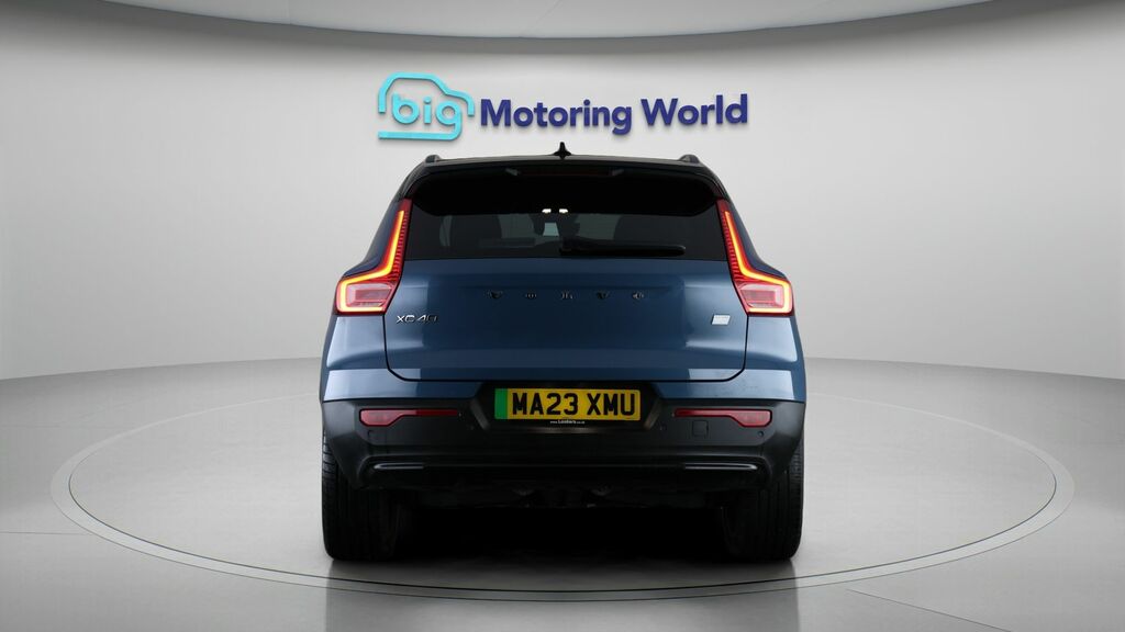 Volvo XC40 Core Blue #6