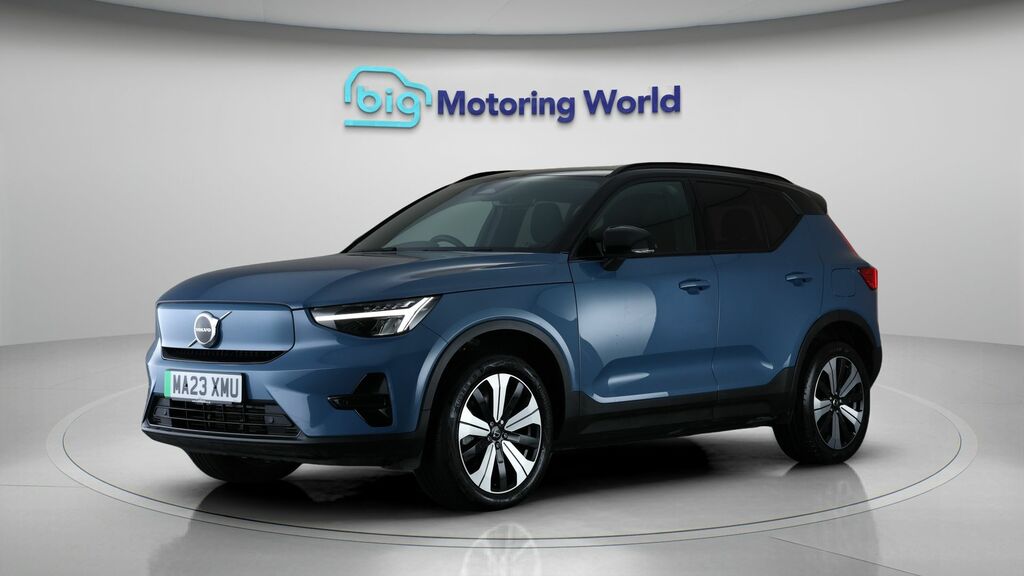 Volvo XC40 Core Blue #3