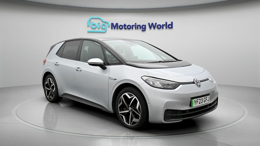 Volkswagen ID.3 Life YF23GFJ Silver