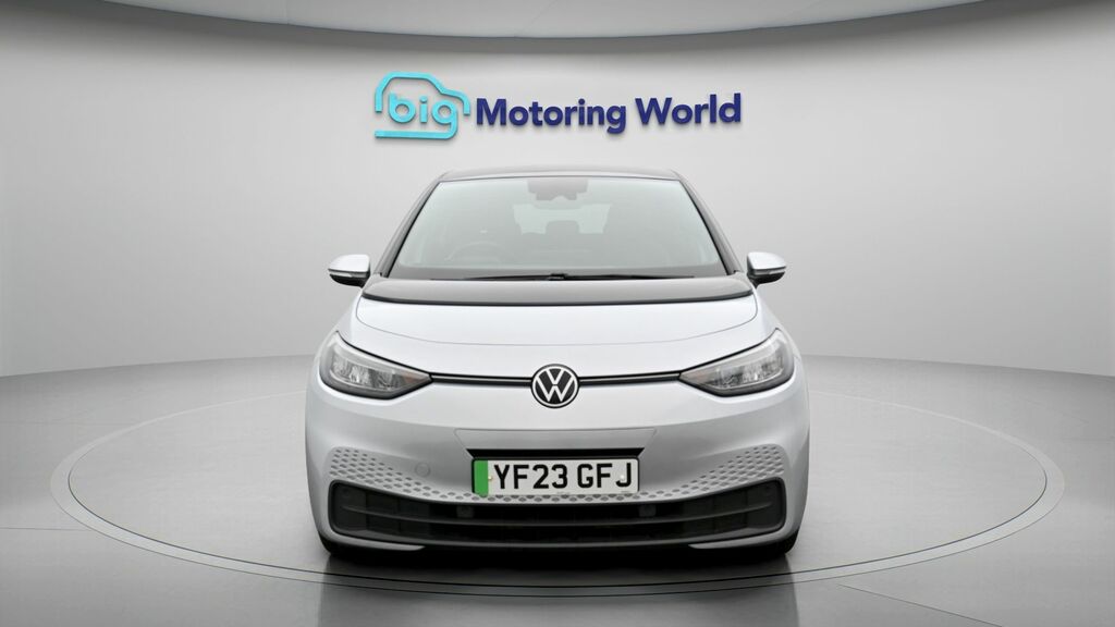 Volkswagen ID.3 Life YF23GFJ Silver #2