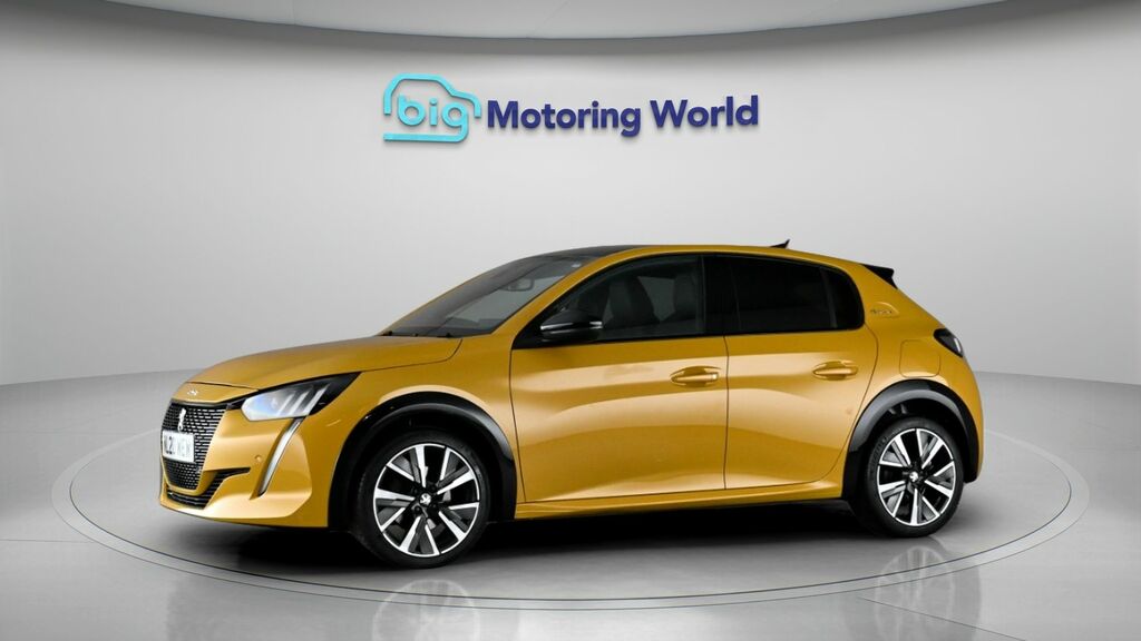 Peugeot 208 Gt Line NL20WEW Yellow #4