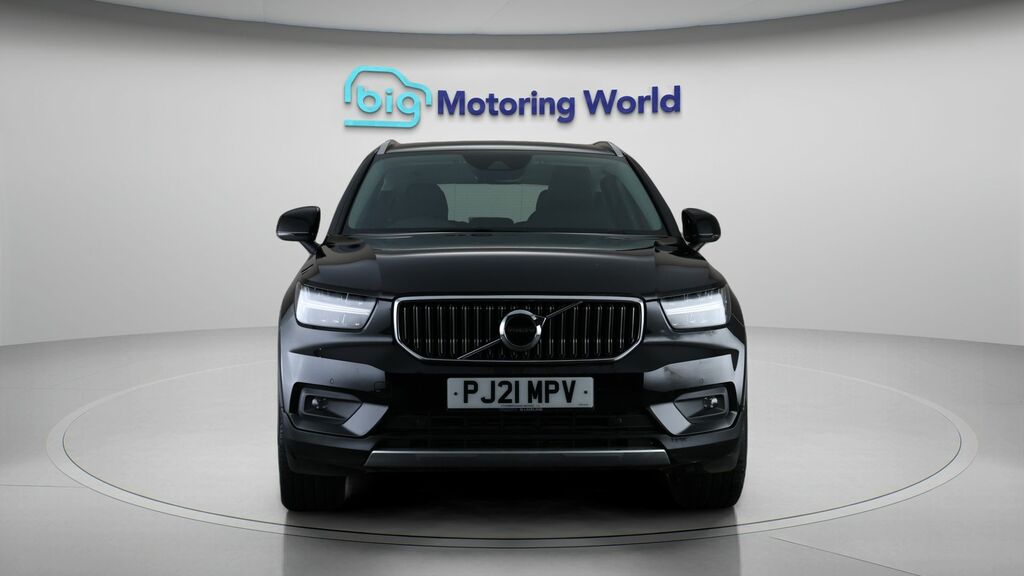 Volvo XC40 Inscription Black #2