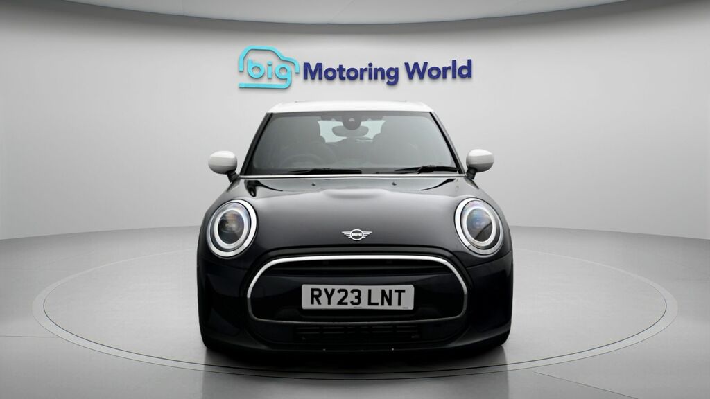 Mini Hatch Cooper Exclusive RY23LNT Black #2