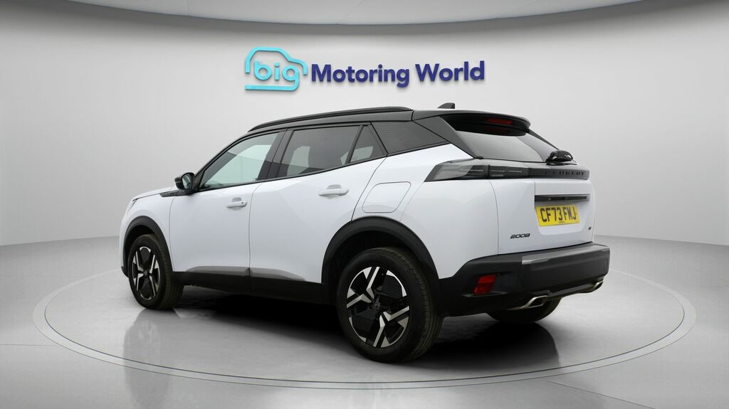 Peugeot 2008 Gt White #4