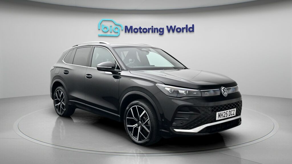 Volkswagen Tiguan R-line Black