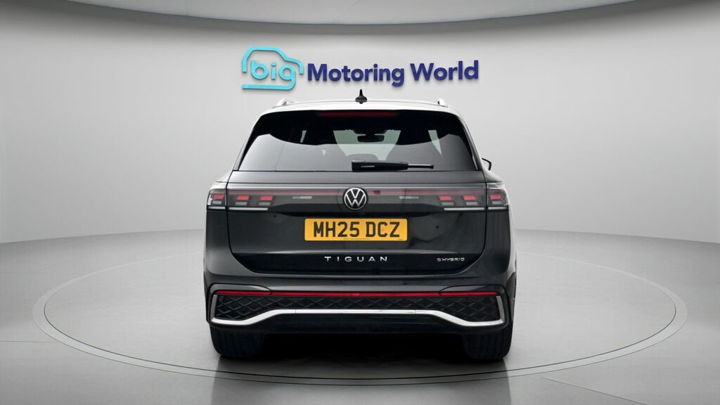 Volkswagen Tiguan R-line MH25DCZ Black #6